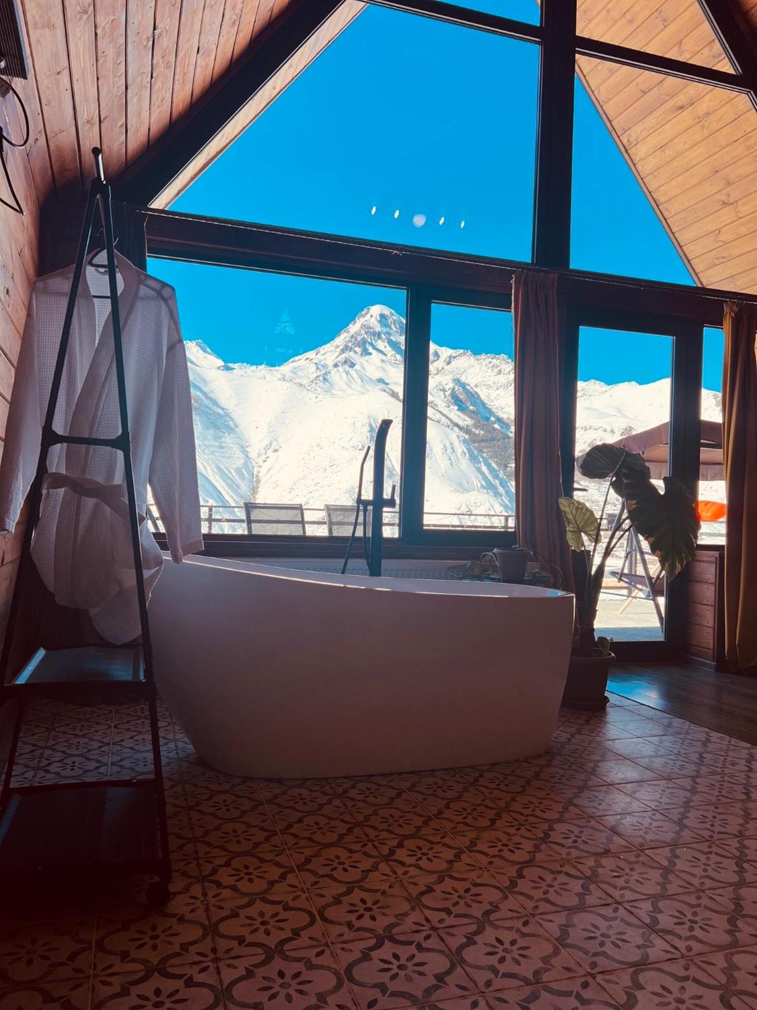 Kera Cottages Kazbegi Екстер'єр фото