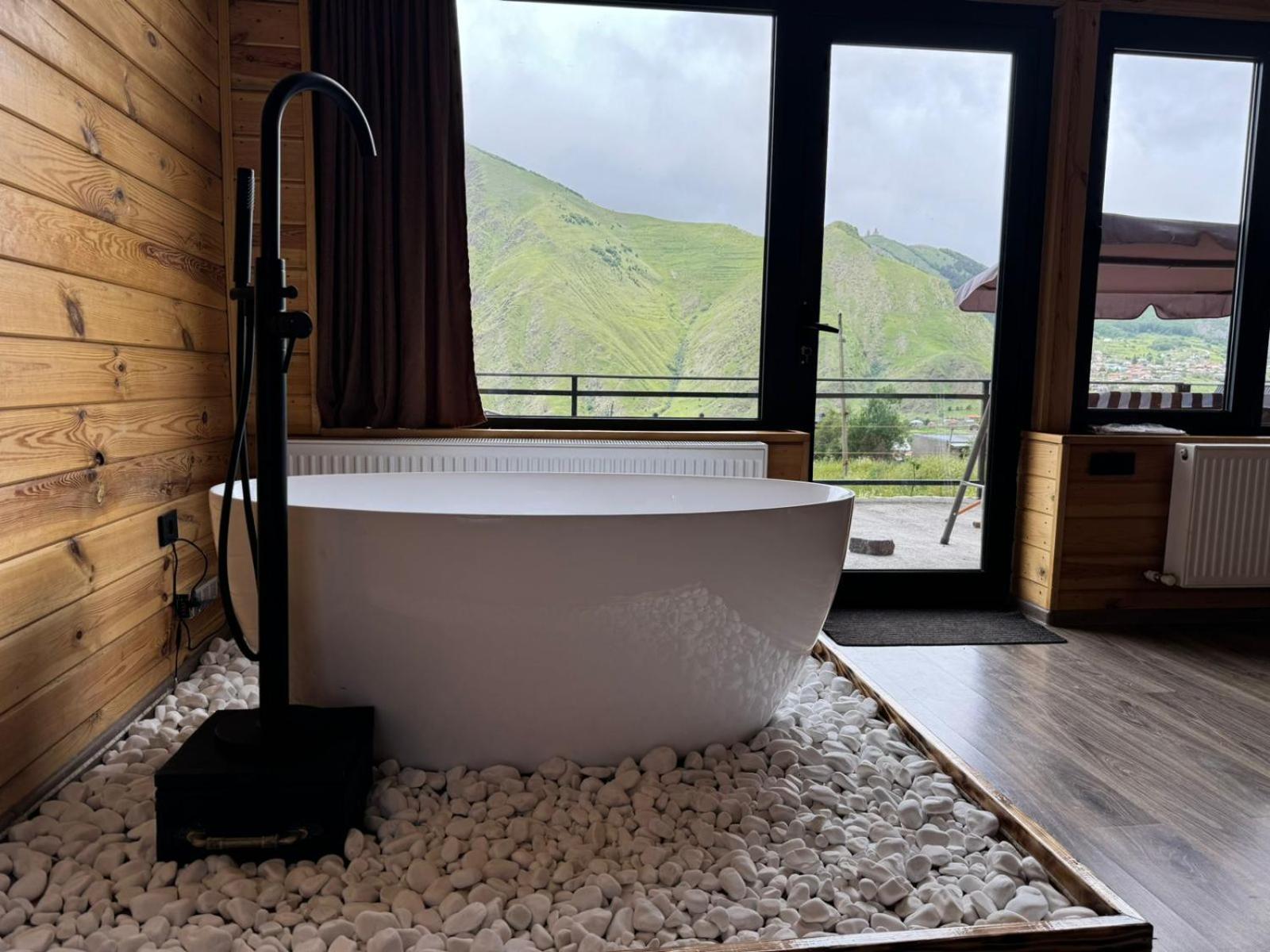 Kera Cottages Kazbegi Екстер'єр фото