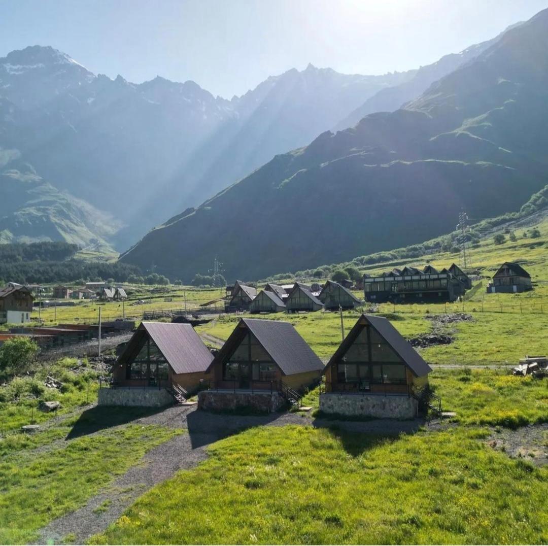 Kera Cottages Kazbegi Екстер'єр фото
