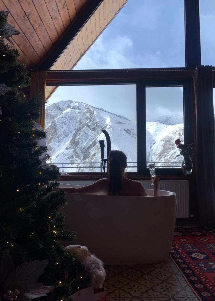 Kera Cottages Kazbegi Екстер'єр фото